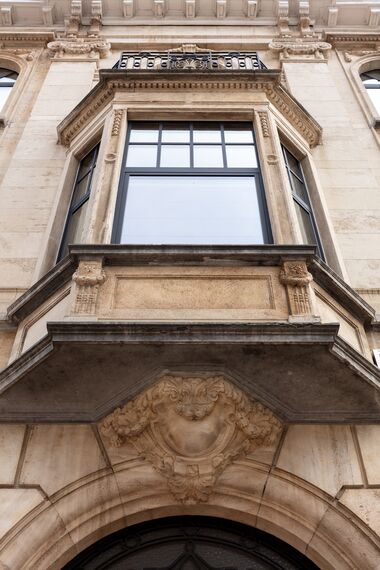 Aluminum raam met kruishouten