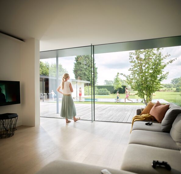 MasterLine 8 Ramen - Maximale lichtinval en panoramisch uitzicht met slanke aluminium profielen gelegen in Nijlen, België