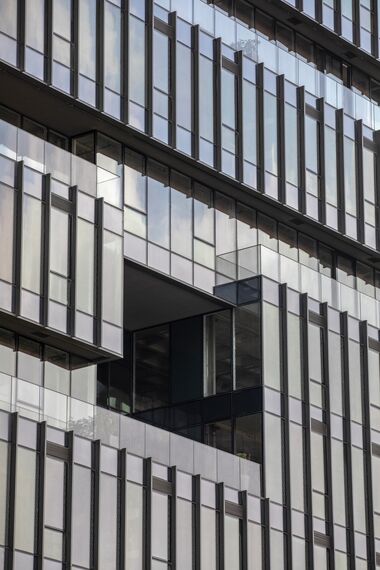 ConceptWall 60 Murs rideaux, HiFinity Coulissants et ConceptSystem 68 Portes - Complexe immobilier Now Bomonti situé à Istanbul, Turquie