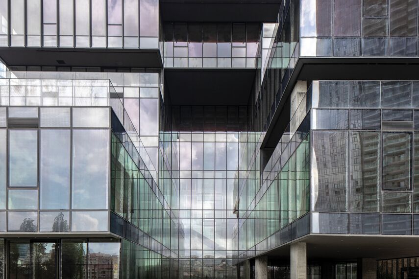 ConceptWall 60 Murs rideaux, HiFinity Coulissants et ConceptSystem 68 Portes - Complexe immobilier Now Bomonti situé à Istanbul, Turquie