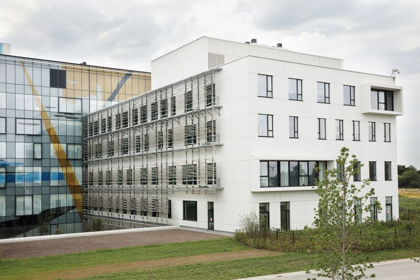 ConceptSystem 77 Fenêtres, CS 77 Fire Proof Fenêtres et BriseSoleil 100 Brise Soleil - Hôpital AZ Sint-Maarten à Malines situé à Mechelen, Belgique