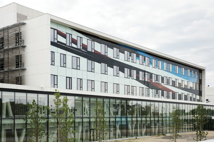 ConceptSystem 77 Fenêtres, CS 77 Fire Proof Fenêtres et BriseSoleil 100 Brise Soleil - Hôpital AZ Sint-Maarten à Malines situé à Mechelen, Belgique