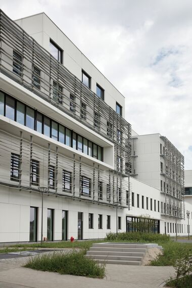 ConceptSystem 77 Fenêtres, CS 77 Fire Proof Fenêtres et BriseSoleil 100 Brise Soleil - Hôpital AZ Sint-Maarten à Malines situé à Mechelen, Belgique