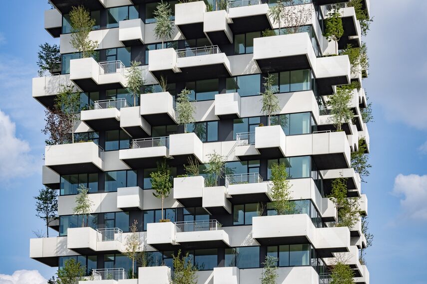 SlimLine 38 Ramen, SlimLine 38 Deuren en ConceptWall 50 Glasgevels - Trudo Tower Vertical Forest gelegen in Eindhoven, Nederland