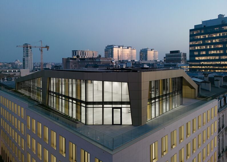 ConceptWall 50 Glasgevels en MasterLine 8 Ramen - Herontwikkelingsproject The First in Brussel gelegen in Brussels, België