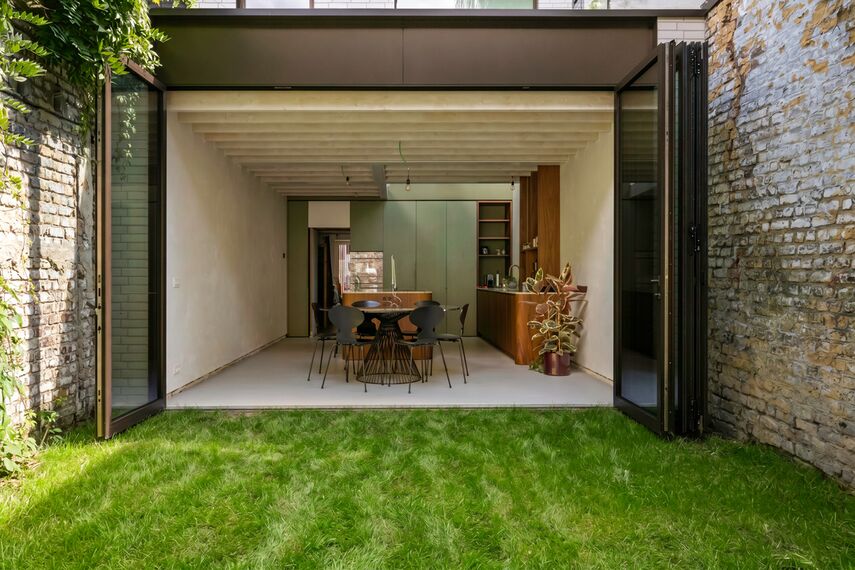 Woning met MasterLine 8 raam