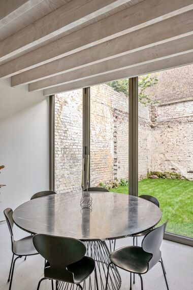 Woning met MasterLine 8 raam