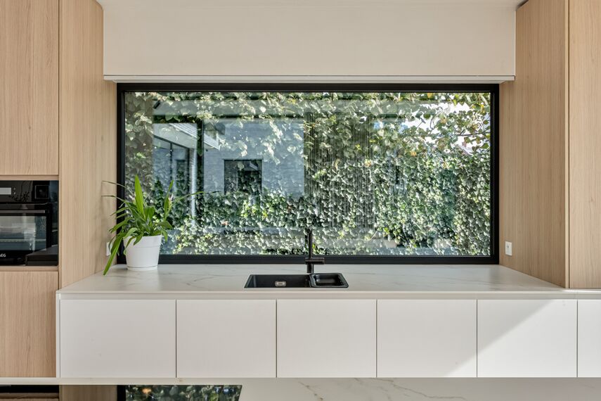 Moderne woning met aluminium ramen