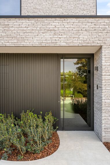 Moderne woning met aluminium ramen