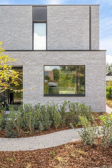 Moderne woning met aluminium ramen