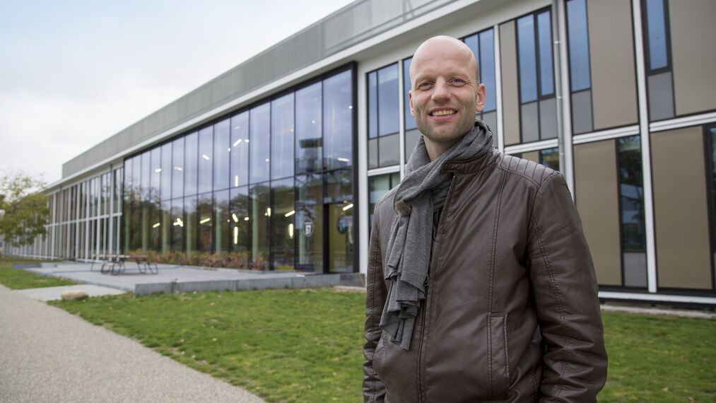 ConceptSystem 77 Deuren, CW 50 Standard Glasgevels, CW 50 Glasgevels en CS 77 Hidden Vent Ramen - Office building Building N Hengelo gelegen in Hengelo, Nederland