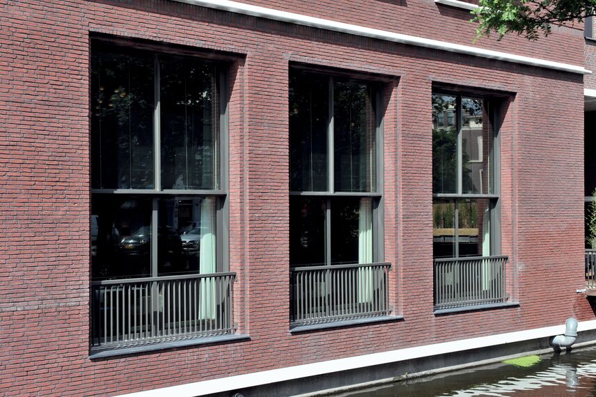 ConceptWall 50 Glasgevels - Hilton hotel gelegen in Den Haag, Nederland