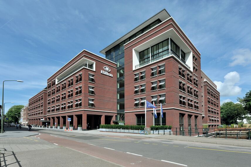 ConceptWall 50 Glasgevels - Hilton hotel gelegen in Den Haag, Nederland
