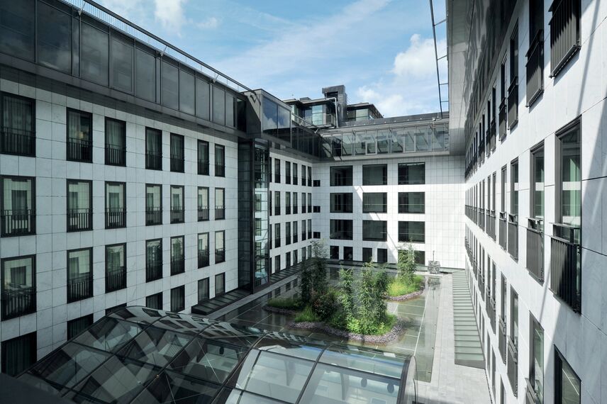 ConceptWall 50 Glasgevels - Hilton hotel gelegen in Den Haag, Nederland