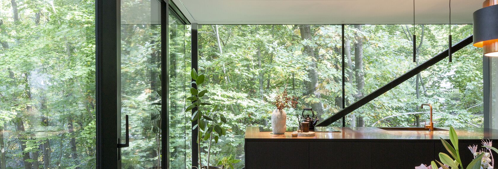 ConceptSystem 77 Ramen, MasterPatio Schuifsystemen, MasterLine 8 Ramen en MasterLine 8 Ramen - Unieke woning op hoogte met prachtig uitzicht gelegen in Rotselaar, België