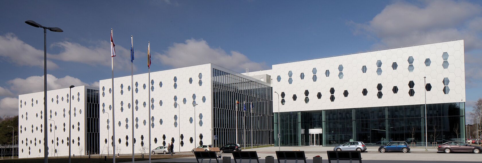 CI 45 Ramen, ConceptSystem 77 Deuren, ConceptSystem 77 Ramen en CW 50-HI Glasgevels - College/University Nationaal centrum voor natuurkundige en technologische wetenschappen gelegen in Vilnius, Litouwen