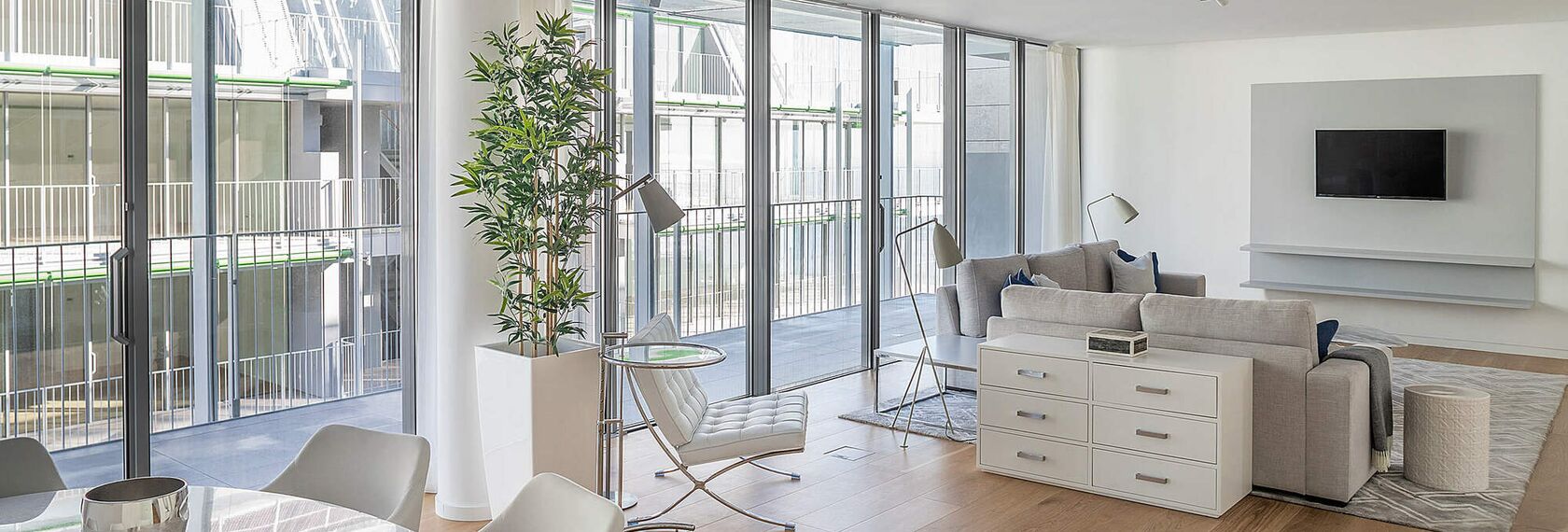 HiFinity Coulissants, ConceptSystem 59Pa Portes, ConceptWall 50 Murs rideaux et SlimLine 38 Ferro Fenêtres - Complexe immobilier Prata Riverside village situé à Lisbon, Portugal