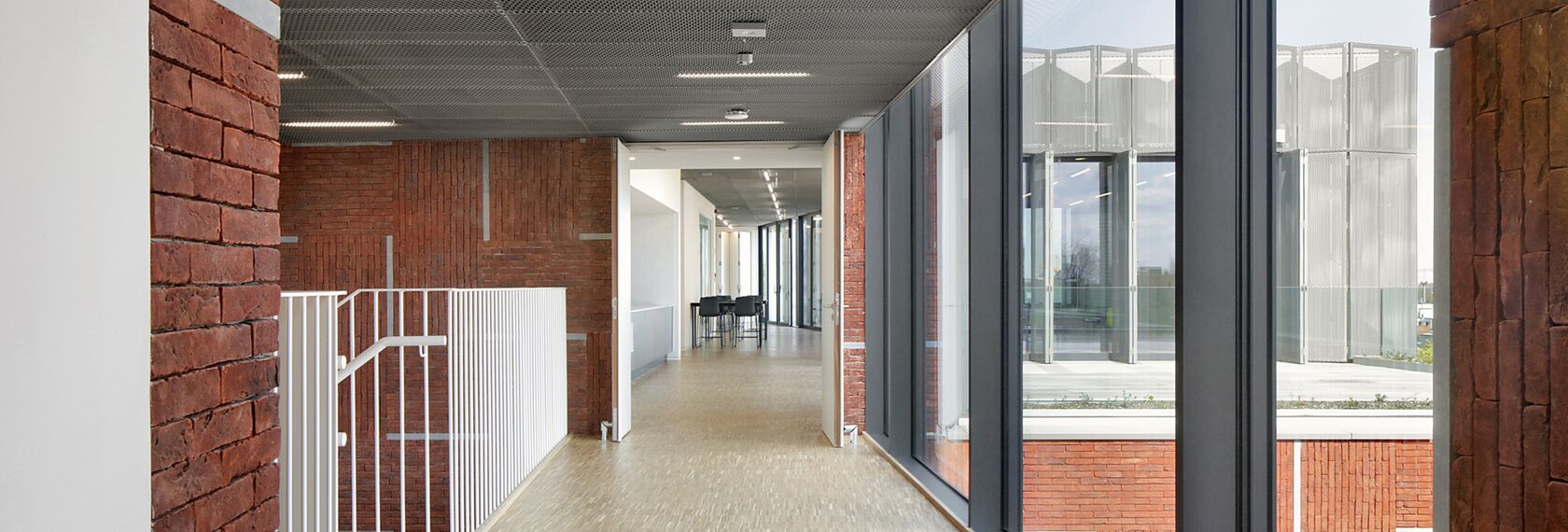 MasterLine 8 Hidden Vent Ramen, CW 50-FP Glasgevels en CS 77 Fire Proof Ramen - Administratief Centrum Beveren gelegen in Beveren, België