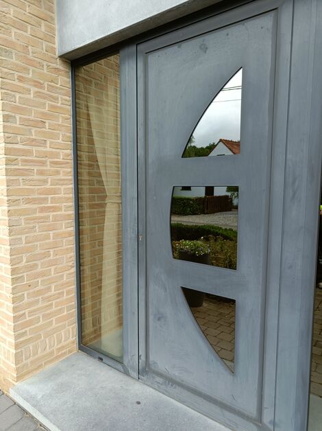 Aluminium voordeur met verkrijting