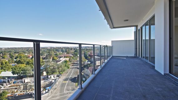 ConceptSystem 59Pa Ramen, BriseSoleil 100 Zonwering, ConceptSystem 59Pa Deuren, ConceptWall 50 Glasgevels en CP 50 Schuifsystemen - Albert Street Apartments gelegen in North Parramatta, Australië