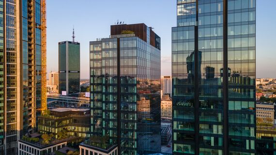 ConceptWall 50 Glasgevels, MasterLine 8 Ramen, CW 50-HI Glasgevels, CW 50-SC Glasgevels, MasterLine 8 Standard Ramen en MasterLine 8 Ramen - Varso 1 & 2 gelegen in Warsaw, Polen