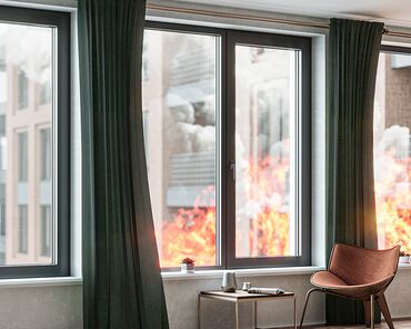 Ramen met een vuur buiten